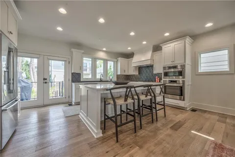 $999,900 | 732 West 45th Street, Kansas City, MO 64111