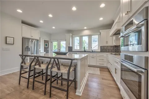 $999,900 | 732 West 45th Street, Kansas City, MO 64111