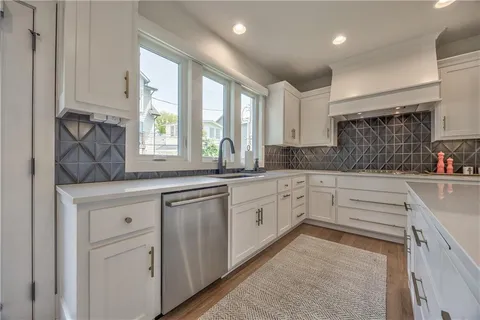 $999,900 | 732 West 45th Street, Kansas City, MO 64111