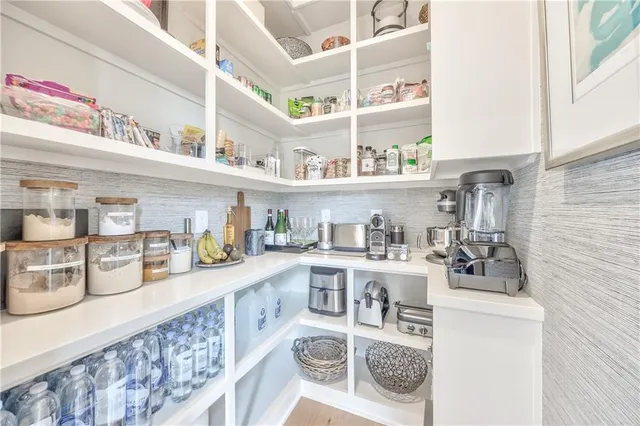 $999,900 | 732 West 45th Street, Kansas City, MO 64111