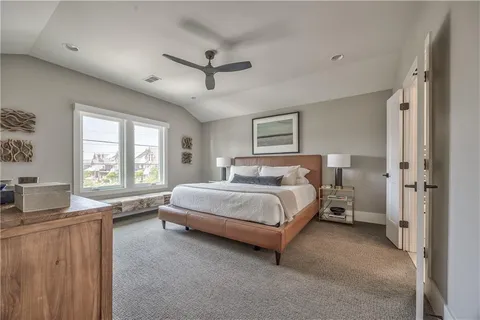 $999,900 | 732 West 45th Street, Kansas City, MO 64111