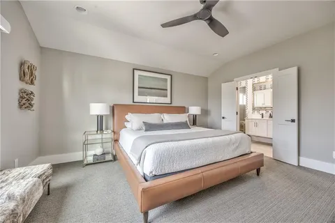 $999,900 | 732 West 45th Street, Kansas City, MO 64111