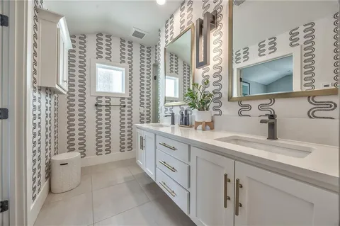 $999,900 | 732 West 45th Street, Kansas City, MO 64111