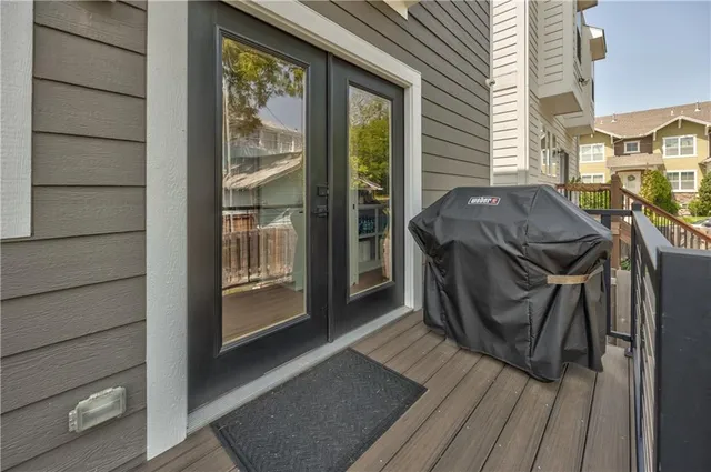 $999,900 | 732 West 45th Street, Kansas City, MO 64111