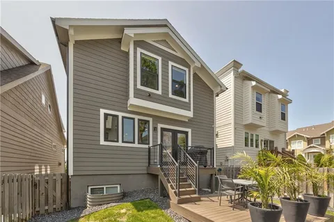 $999,900 | 732 West 45th Street, Kansas City, MO 64111