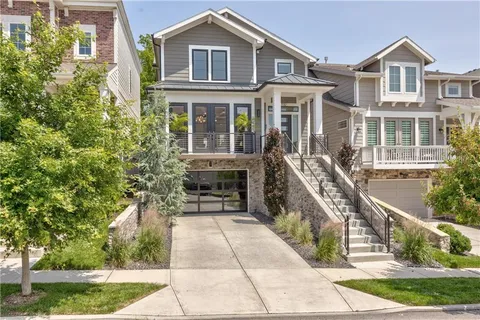 $999,900 | 732 West 45th Street, Kansas City, MO 64111