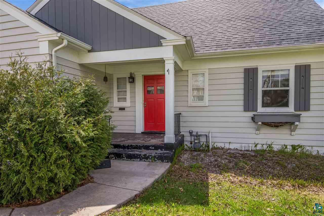 5236 London Road Duluth, MN 55804 - Photo 2 of 15 Gallery Image 2