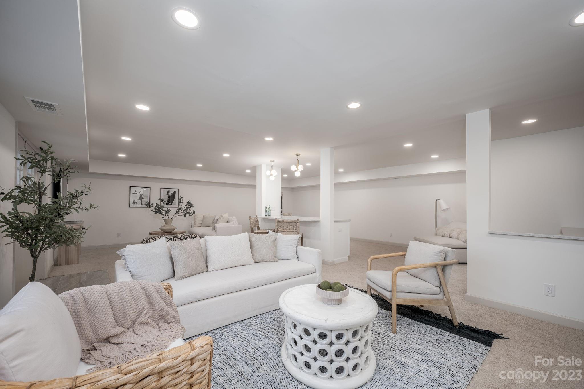 501 Boyce Road Charlotte, NC 28211 - Photo 21 of 34 Gallery Image 21