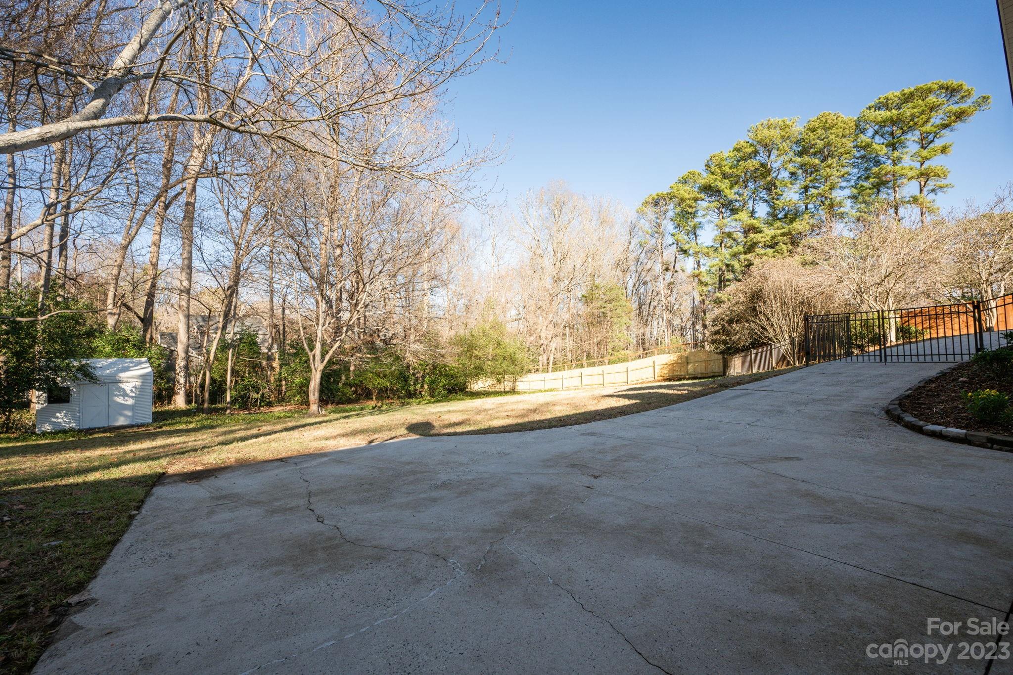 501 Boyce Road Charlotte, NC 28211 - Photo 31 of 34 Gallery Image 31