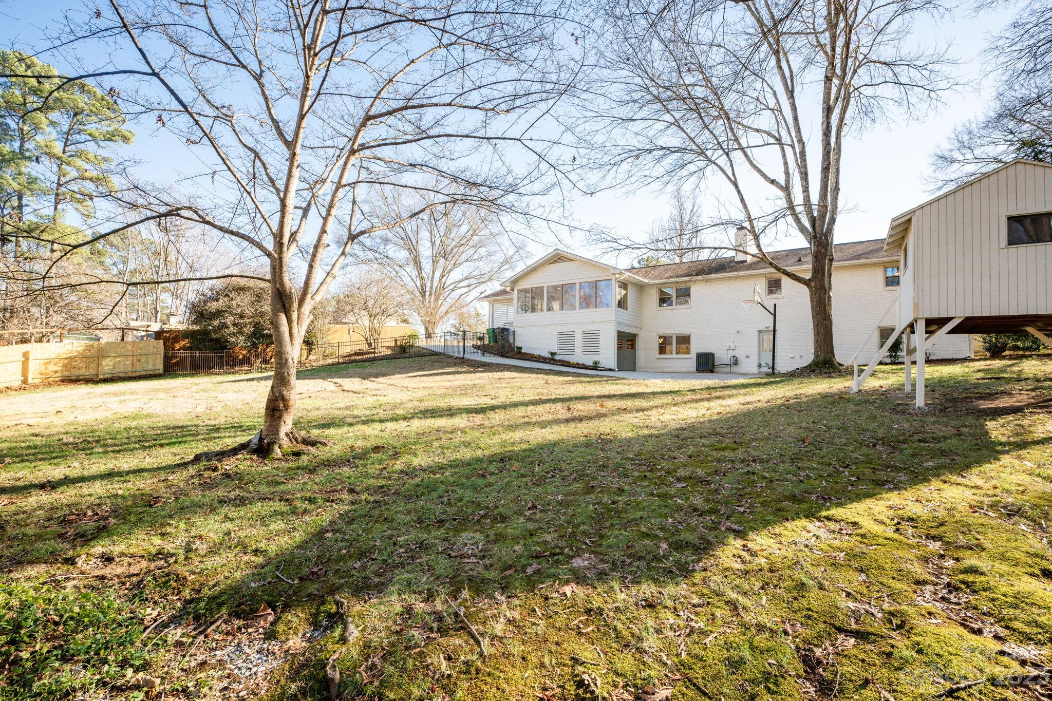 501 Boyce Road Charlotte, NC 28211 - Photo 33 of 34 Gallery Image 33