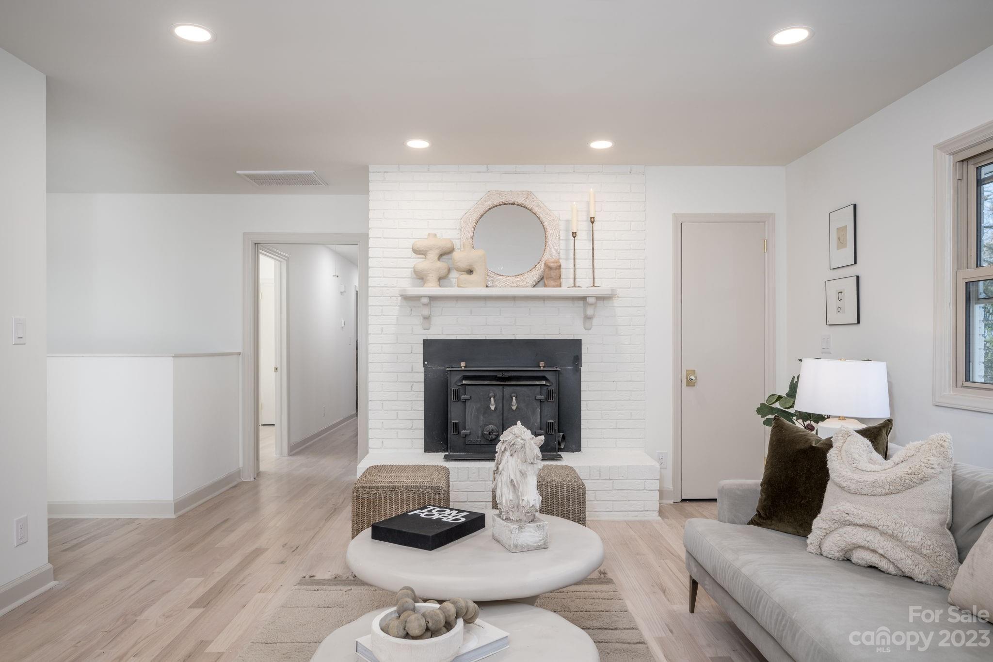 501 Boyce Road Charlotte, NC 28211 - Photo 5 of 34 Gallery Image 5