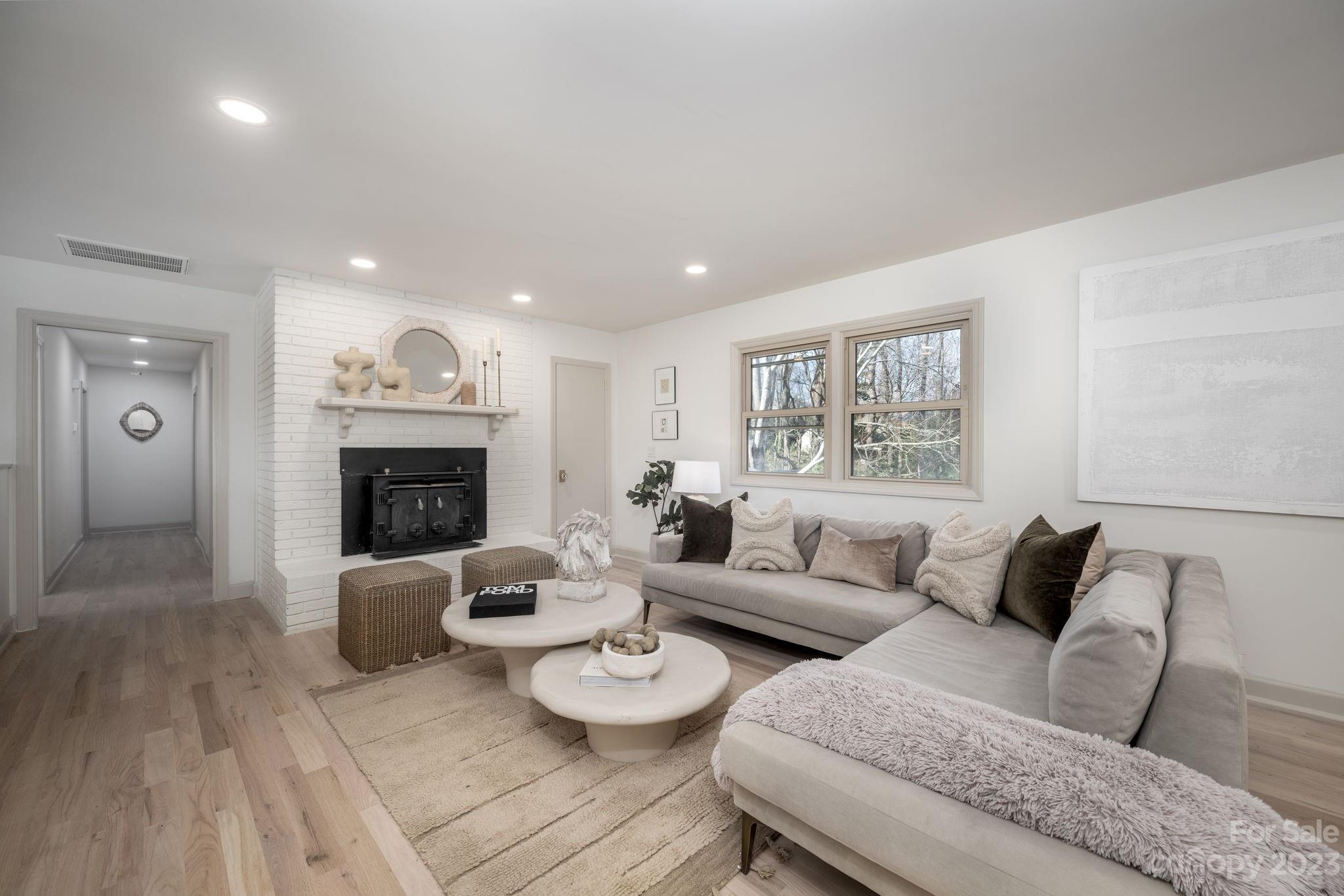 501 Boyce Road Charlotte, NC 28211 - Photo 6 of 34 Gallery Image 6