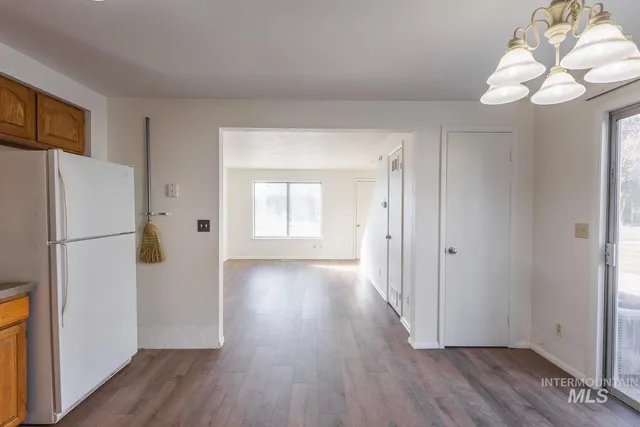 $899,990 | 700 West Idaho Avenue, Meridian, ID 83642