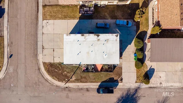 $899,990 | 700 West Idaho Avenue, Meridian, ID 83642