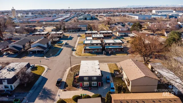 $899,990 | 700 West Idaho Avenue, Meridian, ID 83642