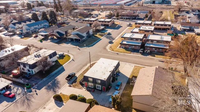 $899,990 | 700 West Idaho Avenue, Meridian, ID 83642