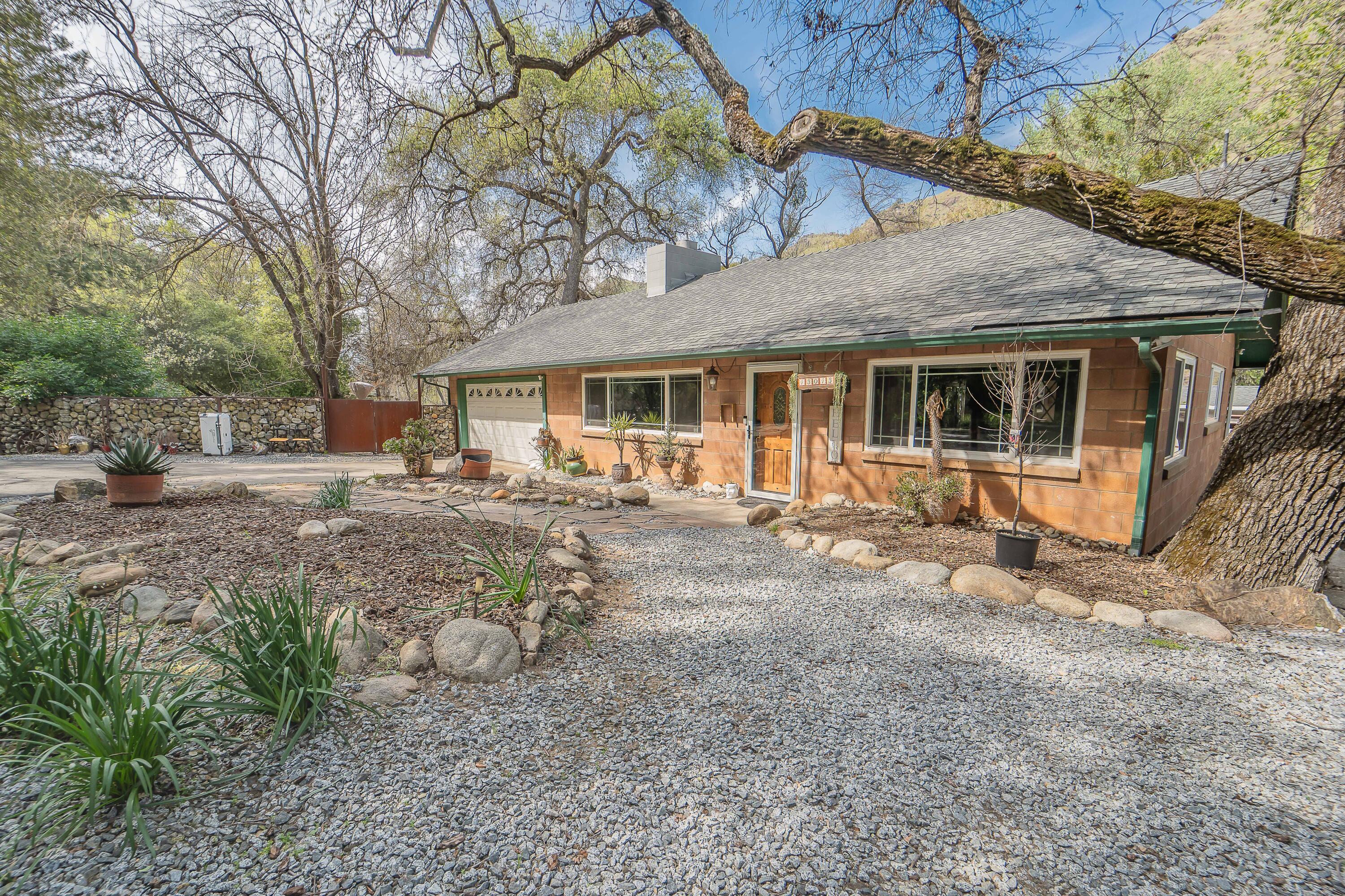 43043 South Fork Drive Three Rivers, CA 93271 - Photo 4 of 43 -
