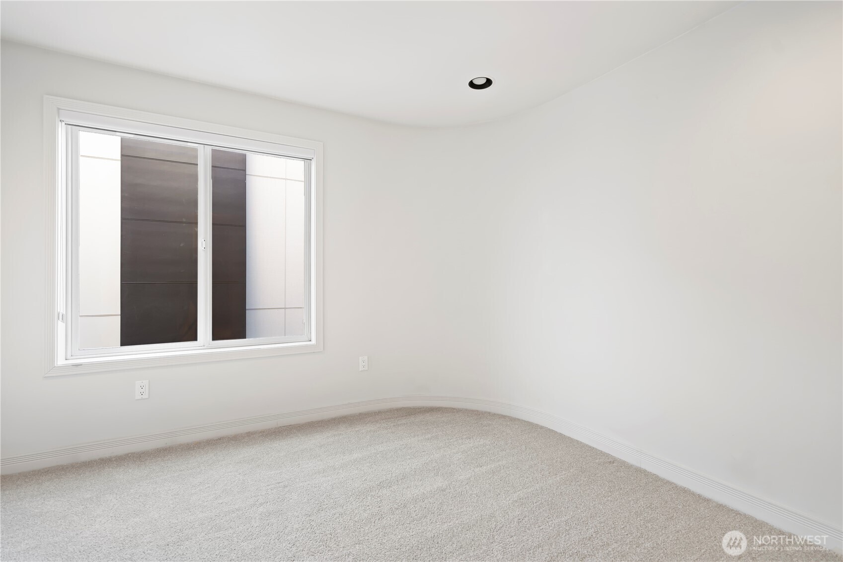 601 West Mercer Place, Unit 401 Seattle, WA 98119 - Photo 19 of 25