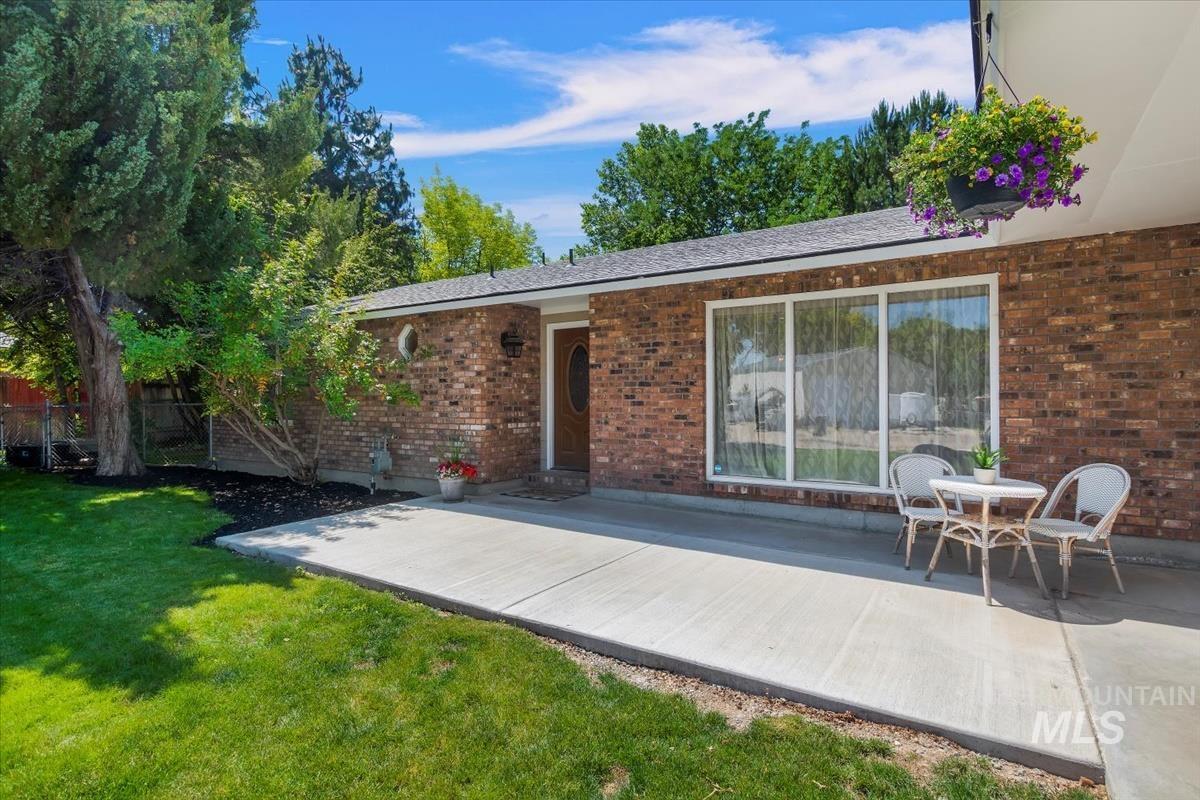 13712 Jarett Street Caldwell, ID 83607 - Photo 5 of 39 View of patio