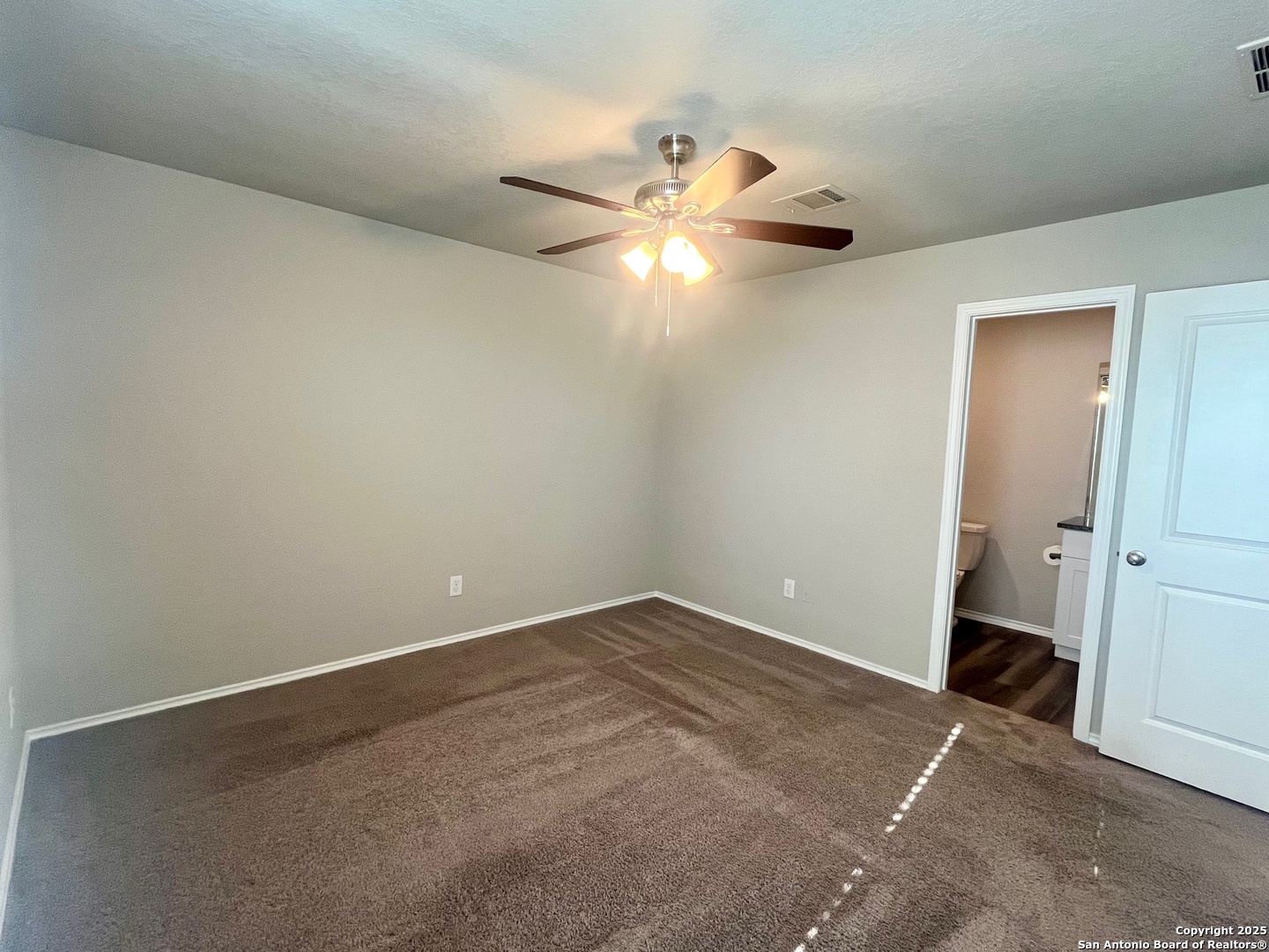 10418 Midsummer Meadow Converse, TX 78109 - Photo 12 of 24