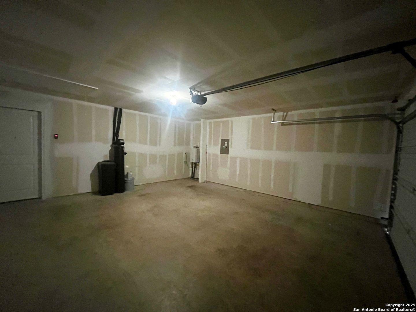 10418 Midsummer Meadow Converse, TX 78109 - Photo 19 of 24 a view of empty room