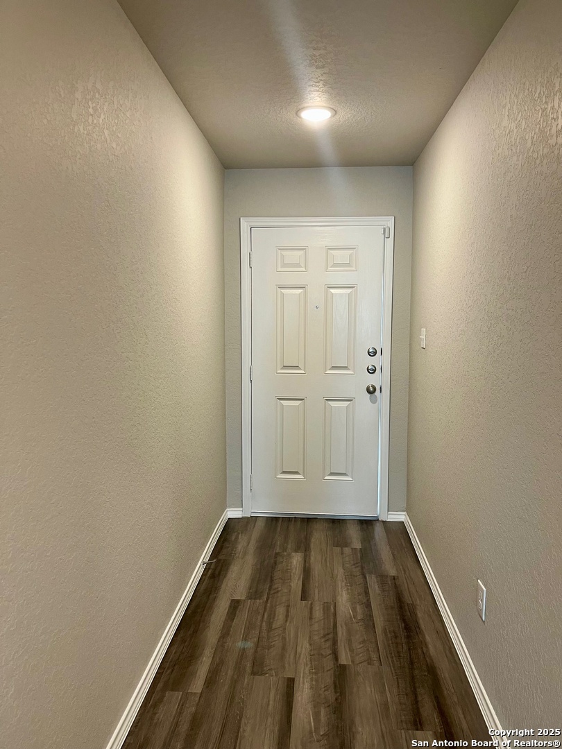 10418 Midsummer Meadow Converse, TX 78109 - Photo 6 of 24