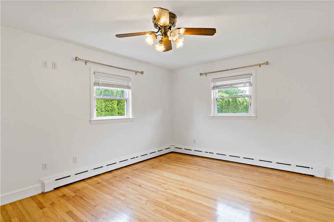 3 Ruth Street Middletown, RI 02842 - Photo 15 of 29