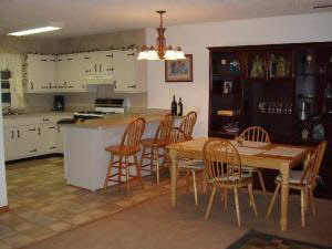 7704 South Patton Road Bloomington, IN 47401 - Photo 4 of 9