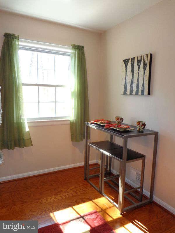 306 Tapawingo Road Southwest Vienna, VA 22180 - Photo 11 of 18 Kitchen