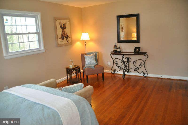 306 Tapawingo Road Southwest Vienna, VA 22180 - Photo 13 of 18 Bath (Master)