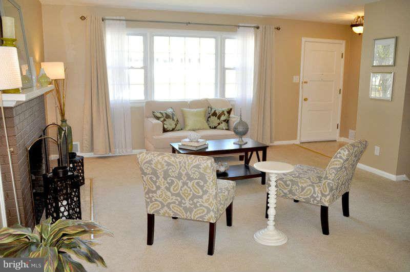 306 Tapawingo Road Southwest Vienna, VA 22180 - Photo 7 of 18 Dining Room