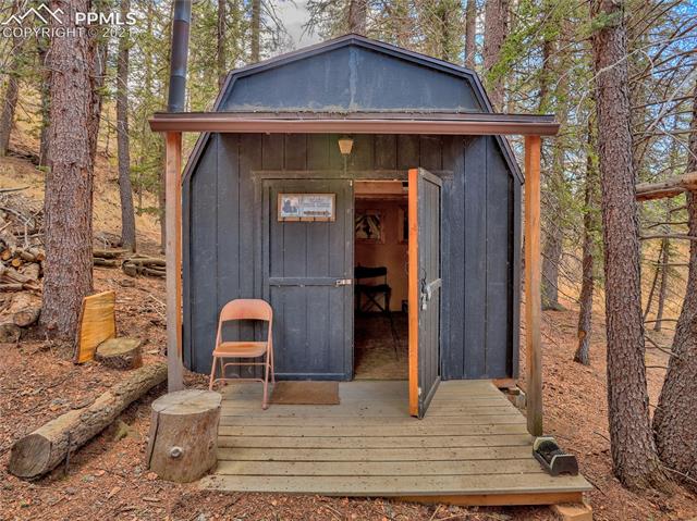 2130 Pathfinder Road Florissant, CO 80816 - Photo 5 of 32 Gallery Image 5
