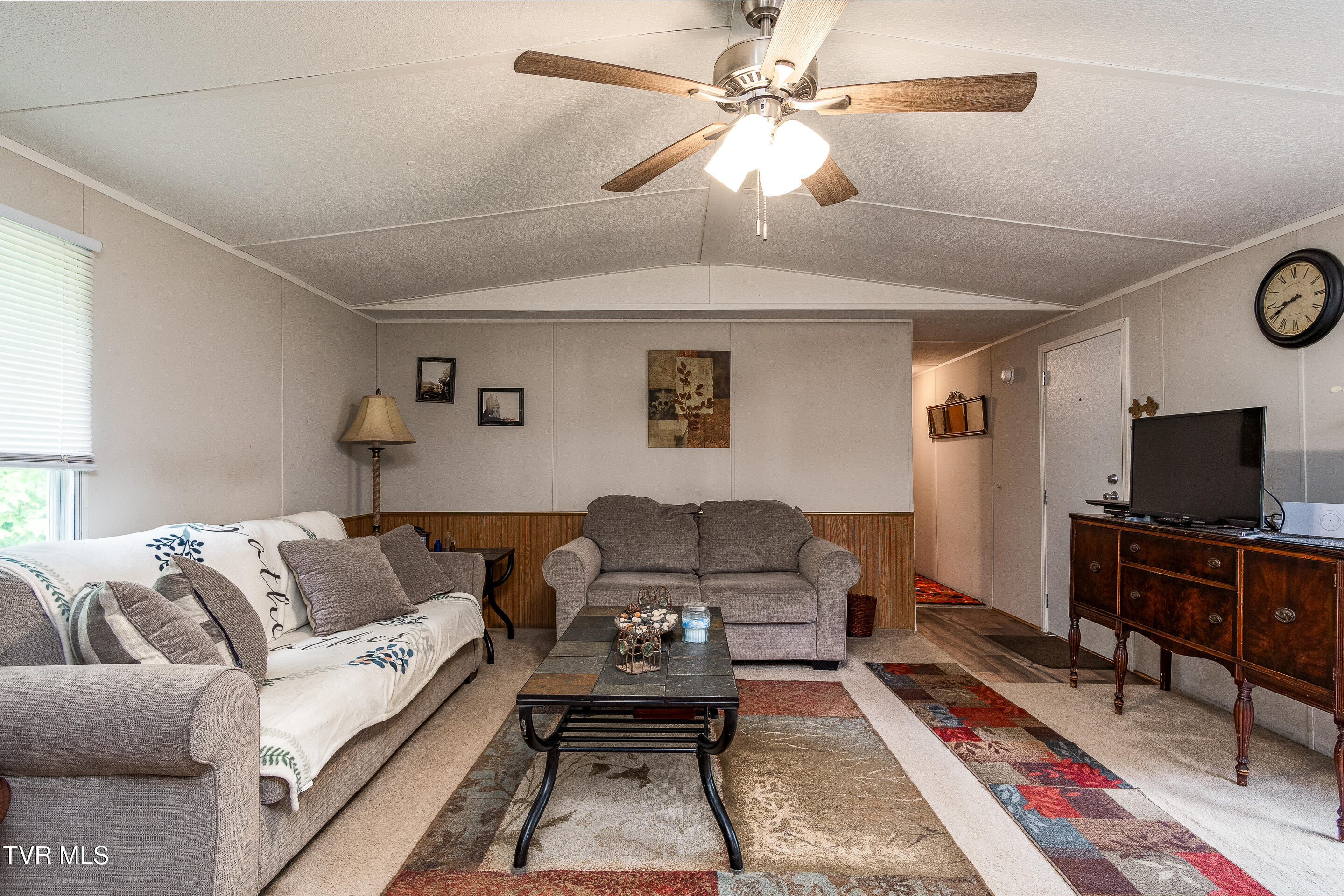 97 Davis Lane Chuckey, TN 37641 - Photo 5 of 28 interior-3