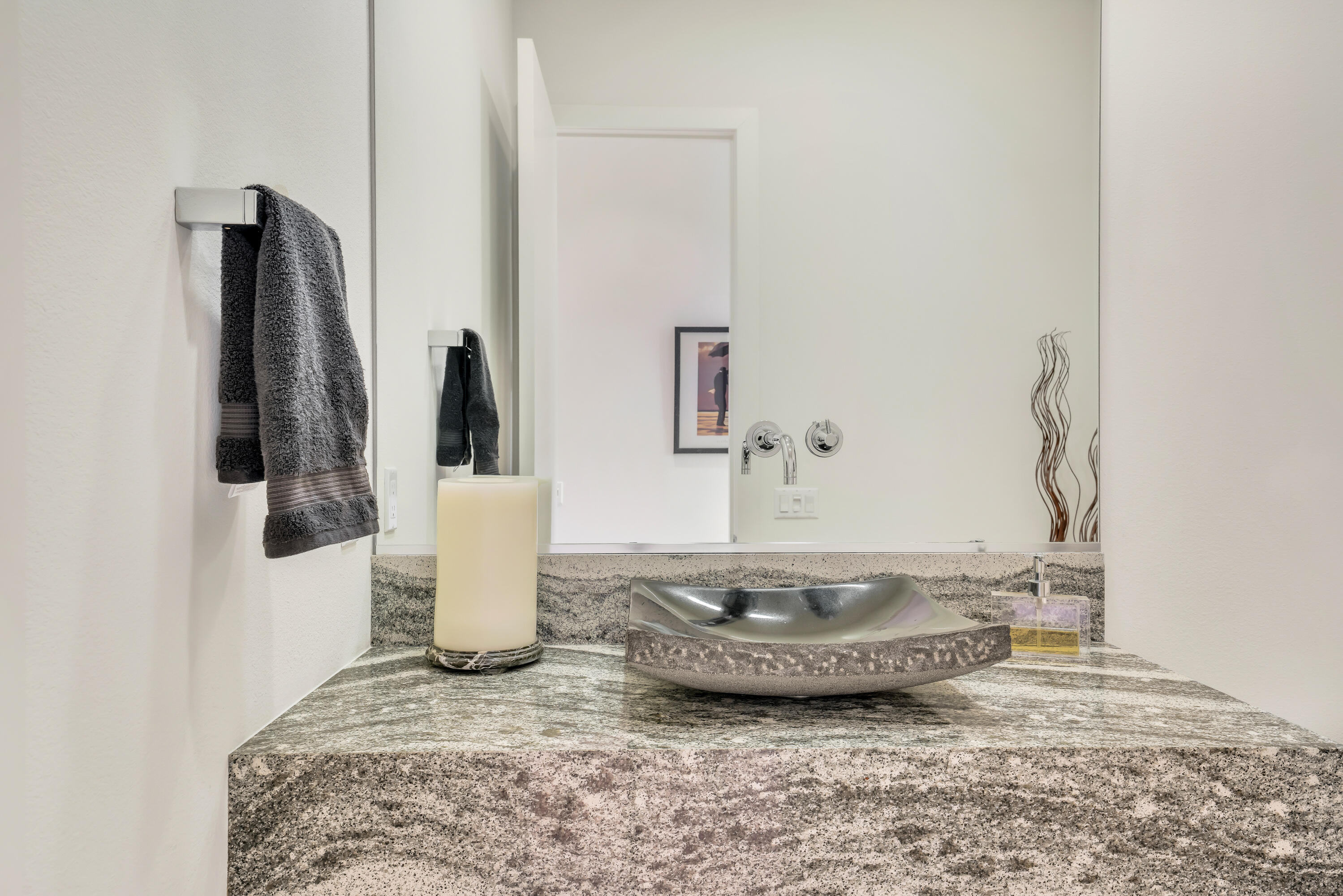 13 Via Montagna Rancho Mirage, CA 92270 - Photo 29 of 35 Powder Bath
