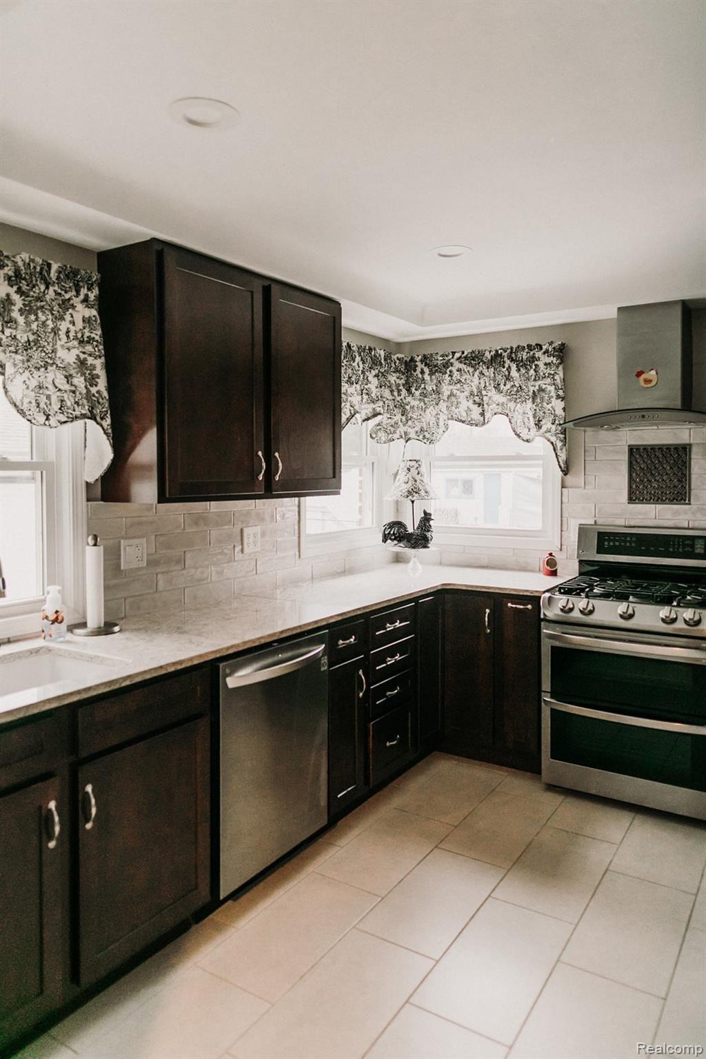 15942 Meadowbrook Road Redford, MI 48239 - Photo 21 of 45 erinhannumphotography_15942Meadowbrook-21.jpg