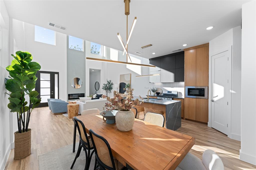 2313 South Vernon Avenue Dallas, TX 75224 - Photo 16 of 40 a kitchen with a table and chairs