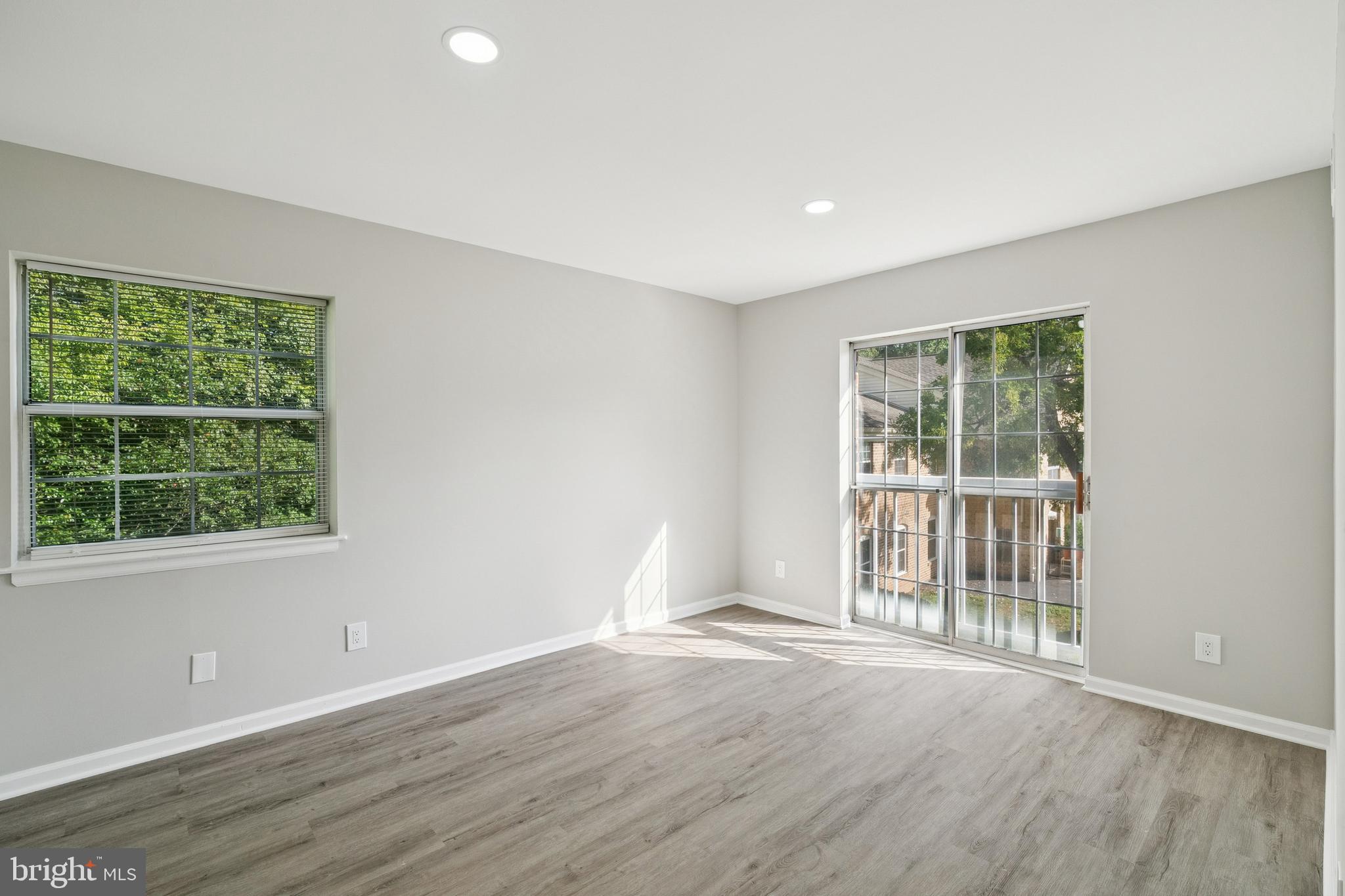 5806 Cove Landing Road, Unit 304 Burke, VA 22015 - Photo 6 of 15 Master Suite