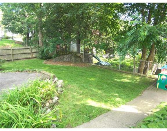 27 Overlook Road, Unit 27 Arlington, MA 02474 - Photo 3 of 13