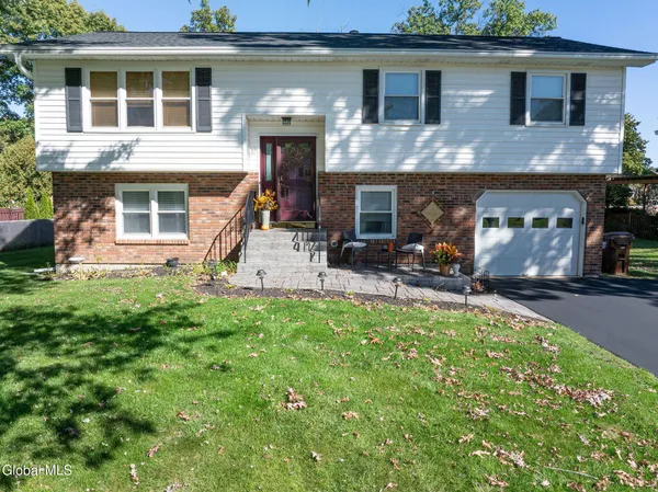 $410,000 | 27 Bellevue Street, Bethlehem, NY 12158