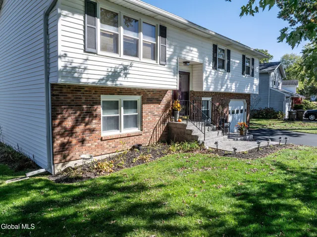 $399,900 | 27 Bellevue Street, Bethlehem, NY 12158