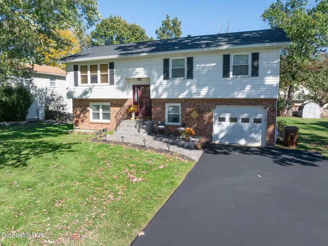 $399,900 | 27 Bellevue Street, Bethlehem, NY 12158