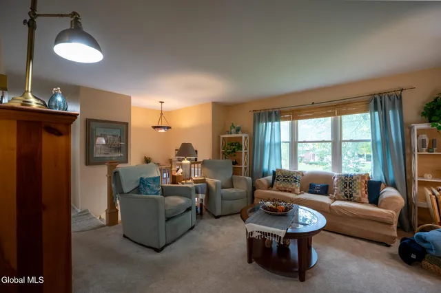 $399,900 | 27 Bellevue Street, Bethlehem, NY 12158