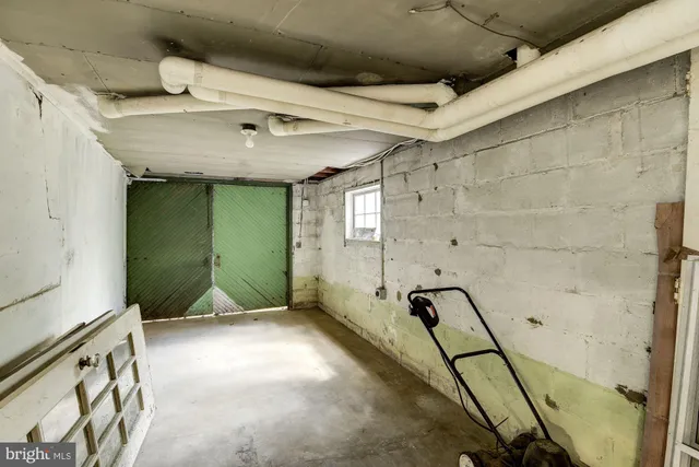 a view of an entryway