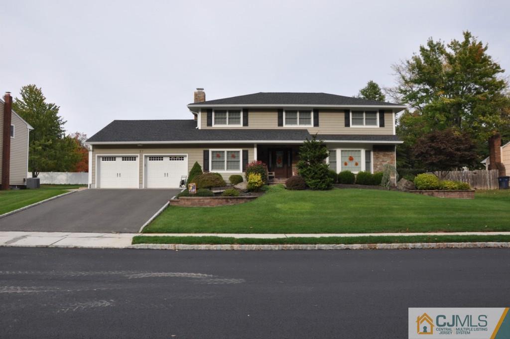 17 Woodmere Road North Brunswick, NJ 08902 - Photo 1 of 25 Gallery Image 1