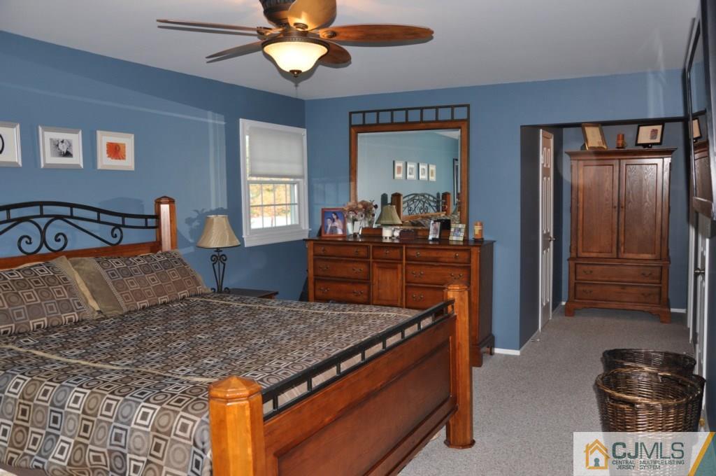 17 Woodmere Road North Brunswick, NJ 08902 - Photo 15 of 25 Gallery Image 15