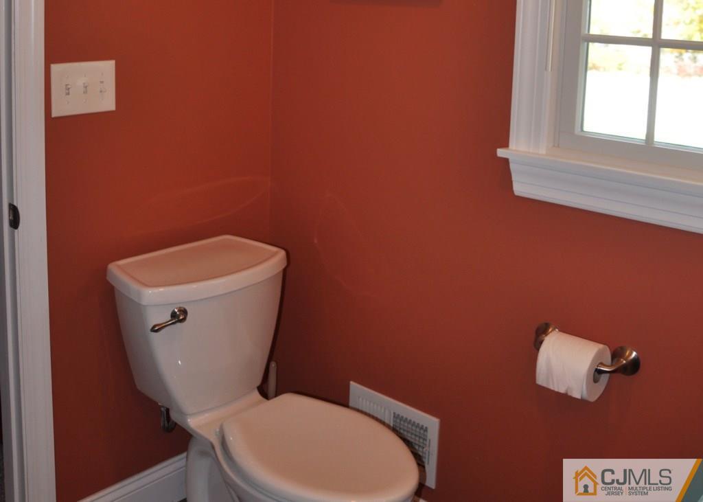 17 Woodmere Road North Brunswick, NJ 08902 - Photo 18 of 25 Gallery Image 18