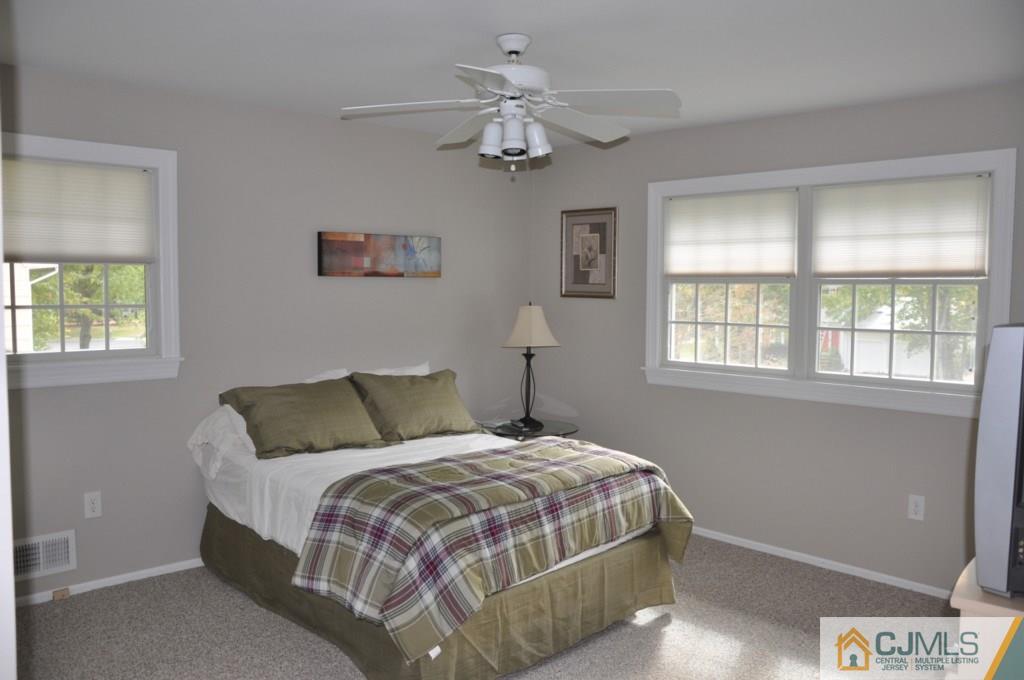 17 Woodmere Road North Brunswick, NJ 08902 - Photo 24 of 25 Gallery Image 24