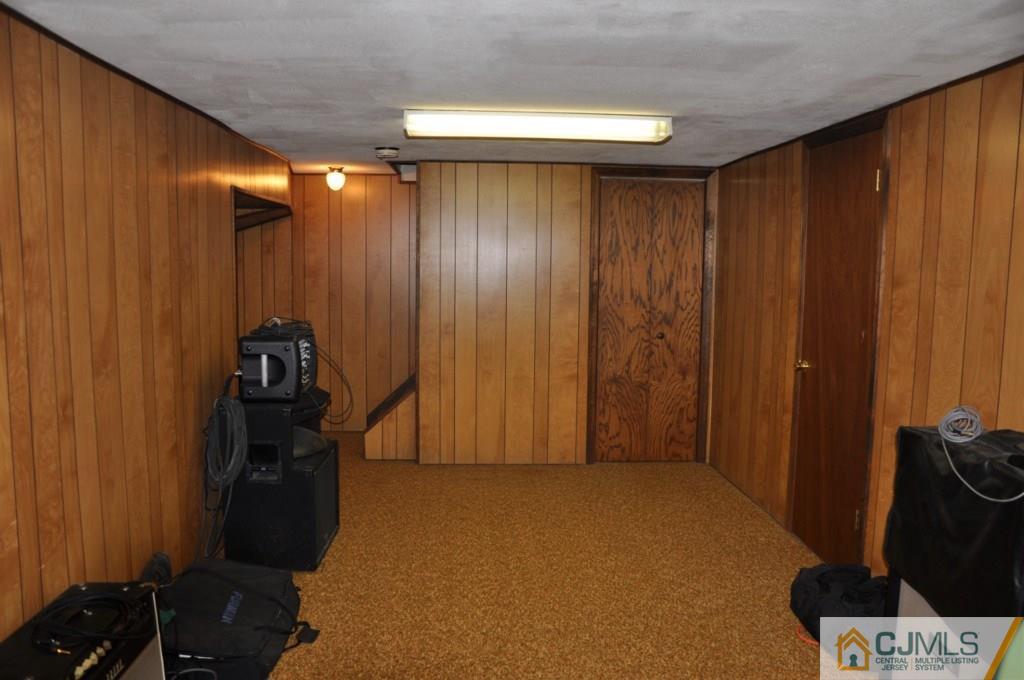 17 Woodmere Road North Brunswick, NJ 08902 - Photo 25 of 25 Gallery Image 25