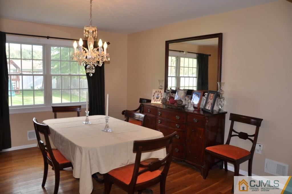 17 Woodmere Road North Brunswick, NJ 08902 - Photo 9 of 25 Gallery Image 9