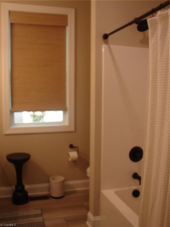 4034 Waterview Road High Point, NC 27265 - Photo 27 of 31 guest bathroom